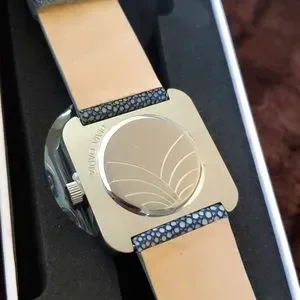 Zinvo | Accessories | New Zinvo Vivid Grey Stingray Strap  display picture 1